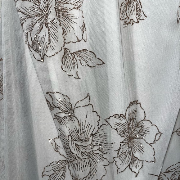 Vintage Gold Floral Cream Maxi Dress - Picture 4 of 4